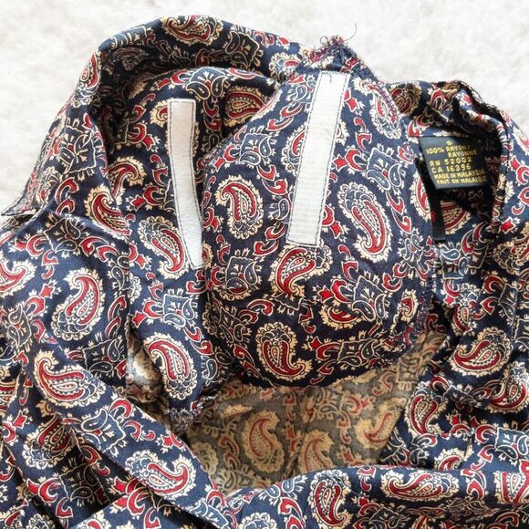 Vintage 90’s Liz Sport paisley print button up blouse in navy blue and red - Picture 6 of 8